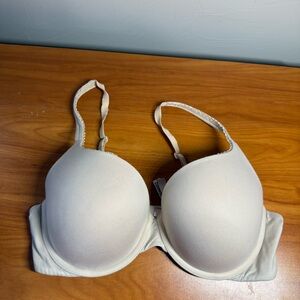 Victoria's Secret Body by Victoria Perfect Shape‎ Nude Cream Bra 36D